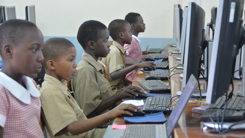 Students working on the computer